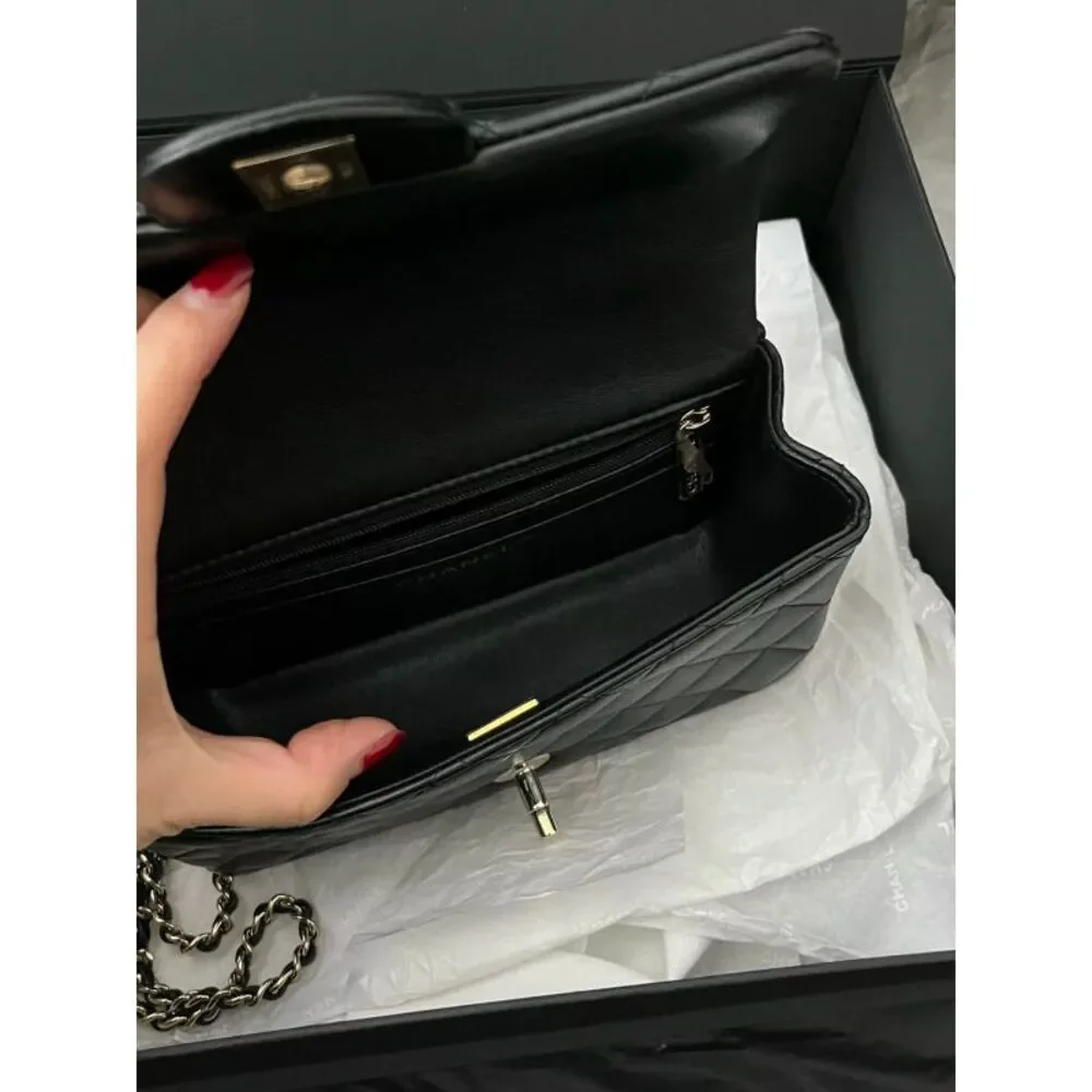 CHANEL brand color